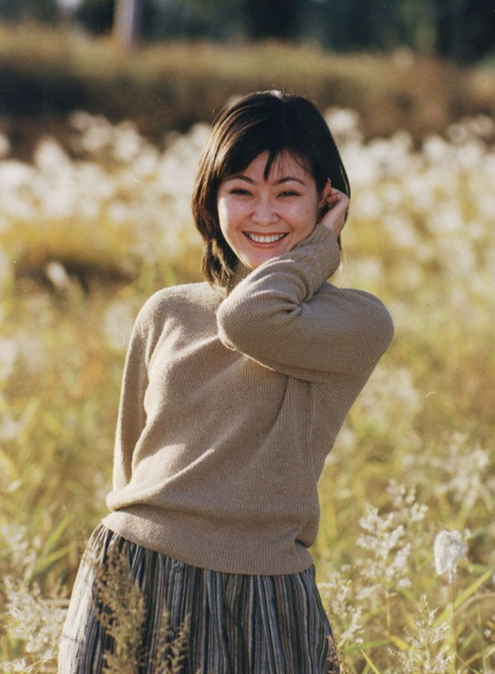 回顾谭江海和王小骞结婚23年丁克15年41岁得女现活成人生赢家