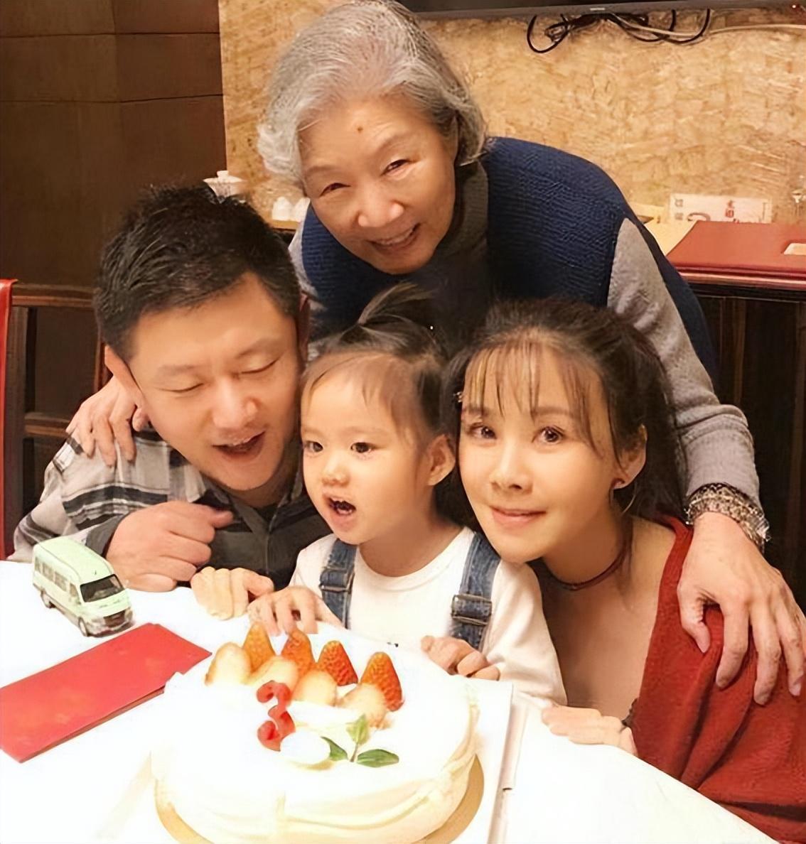 回顾何琳婆婆是老戏骨吕中照顾婆婆五年没拍戏如今苦尽甘来