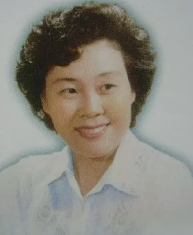 回顾歌唱家于淑珍和丈夫恩爱一生住养老院16年儿女都很孝顺