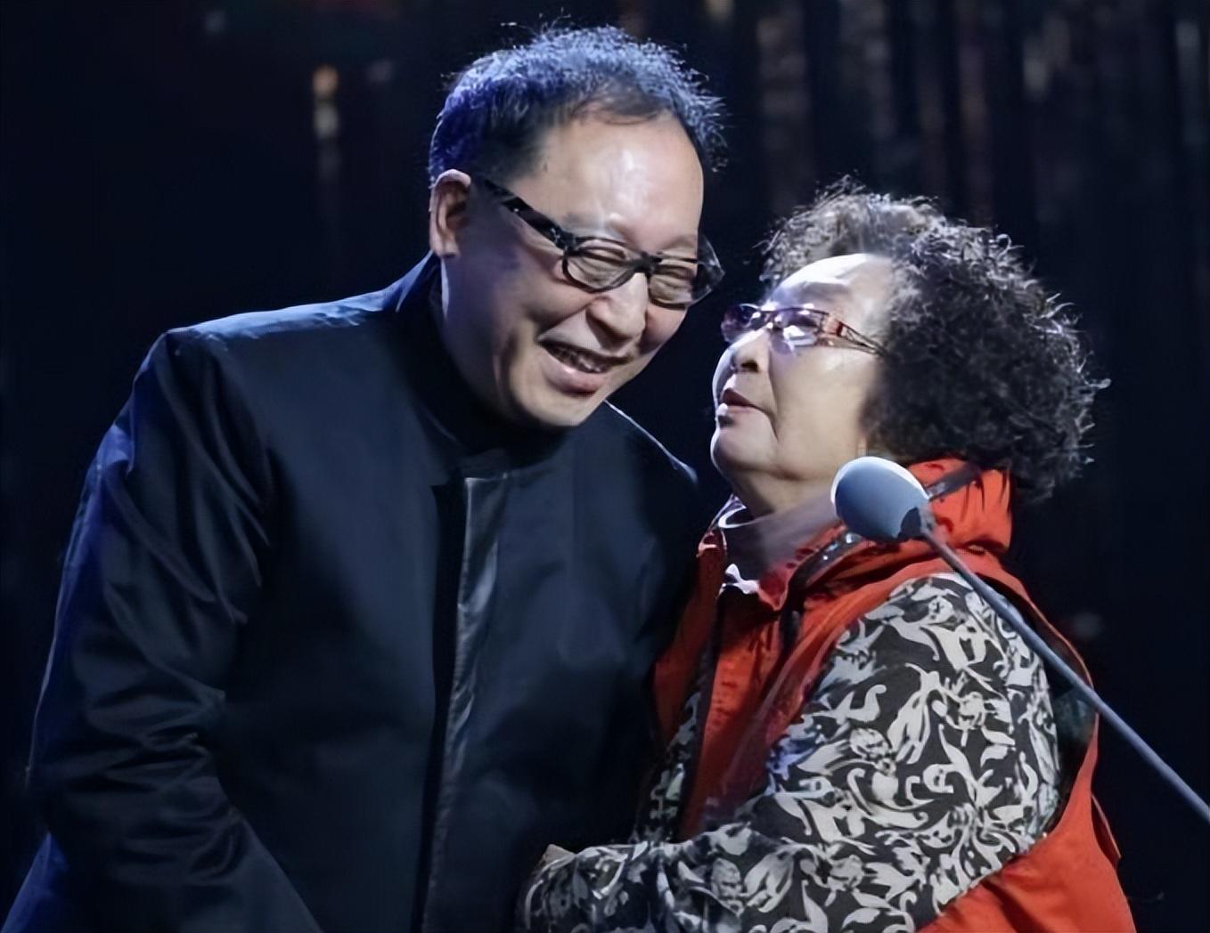 回顾彭玉丈夫瘫痪8年去世嫁丈夫的姐夫获幸福女儿都是著名演员