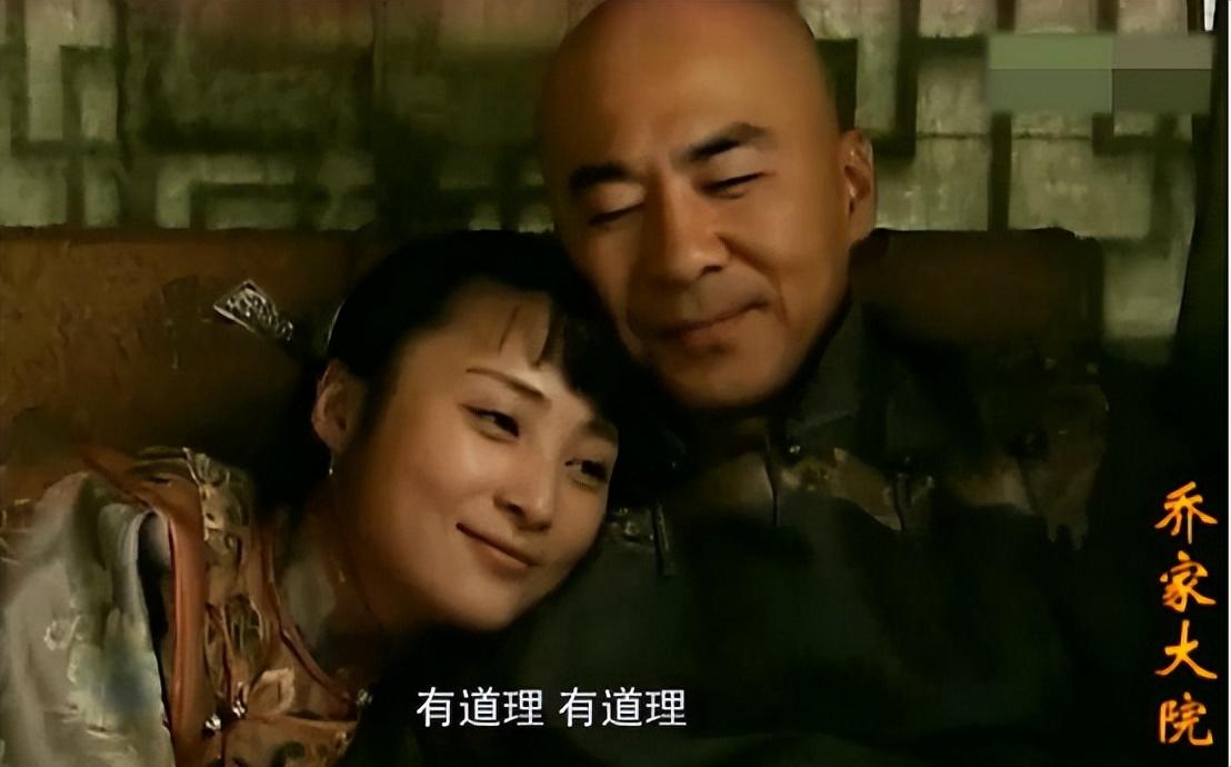 蒋勤勤1994年以全国艺术考试第一名的成绩考入北京电影学院,1995年