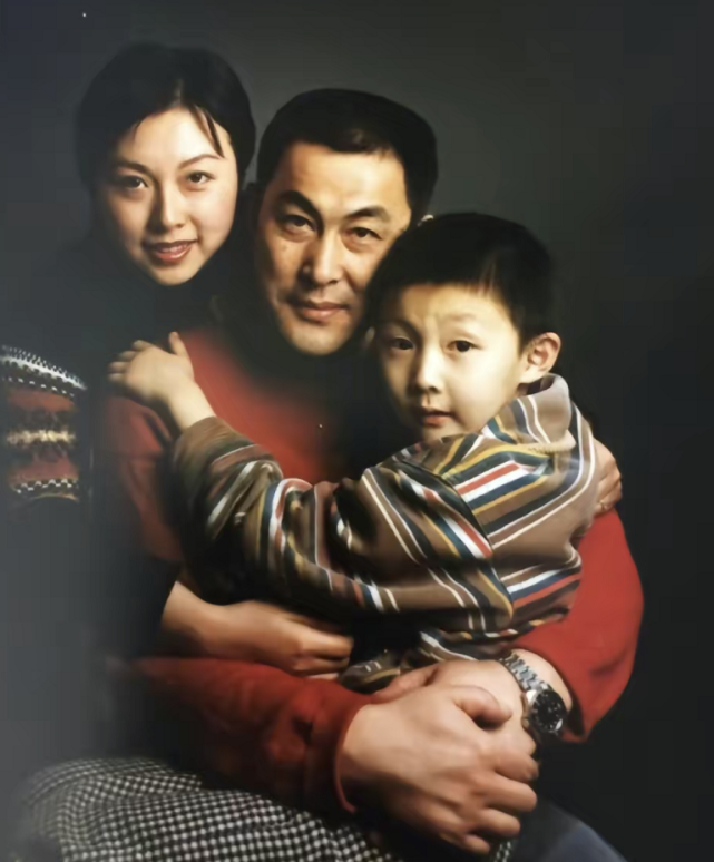 回顾演员陆树铭曾入过狱郭达是他贵人为张飞治病筹款