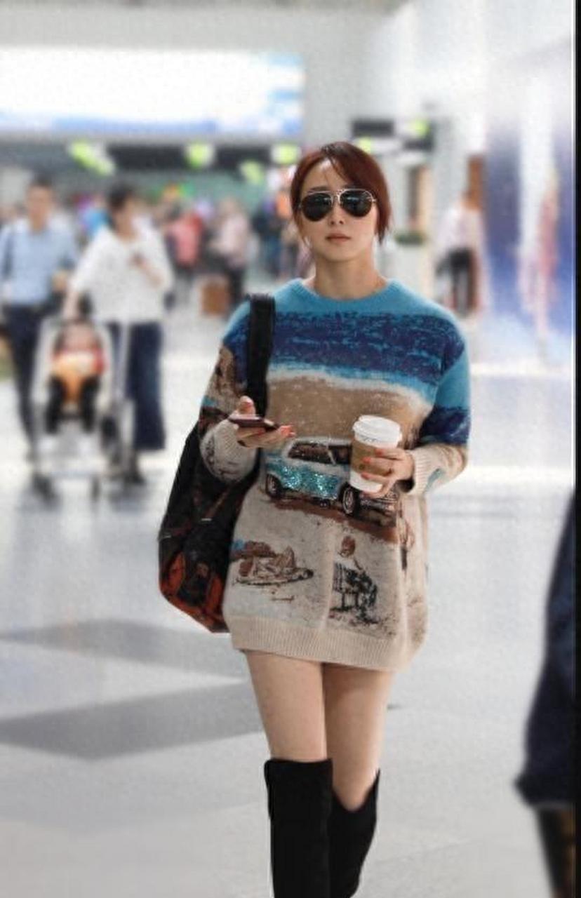 胡静以独特审美和深厚搭配功底在演艺圈中脱颖而出.