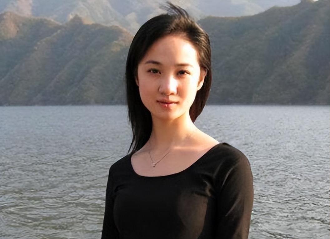 演员关思婷男友患抑郁症后不离不弃结婚12年无儿无女也幸福