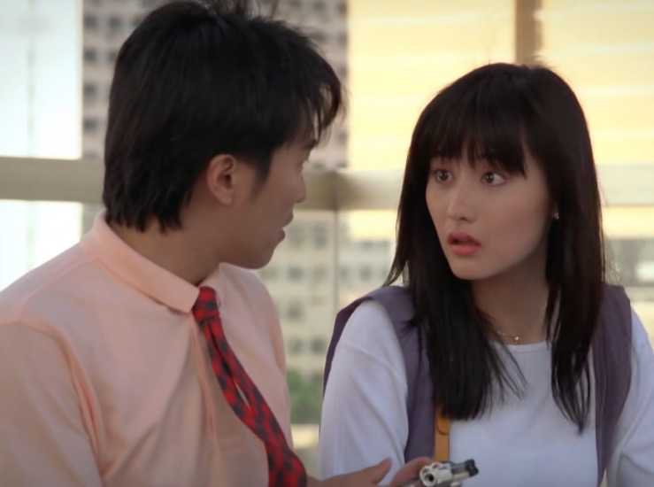 在拍摄《师兄撞鬼》的时候,她和周星驰因戏生情,但是却没有在一起.