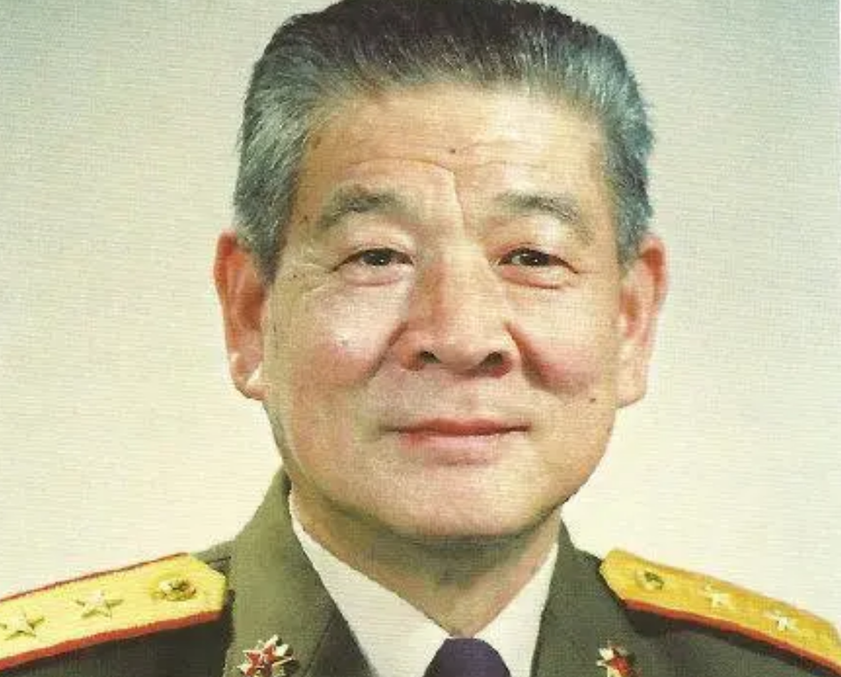 解放军罕见的一次超级提拔副团长破格连升三级直接成为副军长