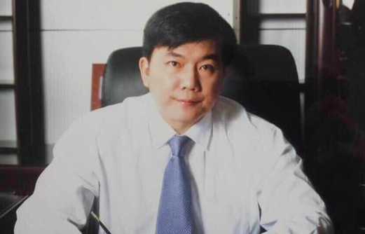 传闻愈演愈烈,各大媒体争相发文,相传李红在香港为吴志阳生了一个孩子