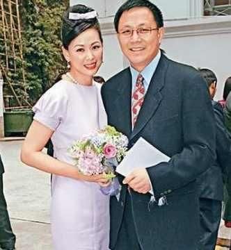 巅峰时嫁入豪门隐忍43年后丈夫离世留下70亿遗产的她怎么样了