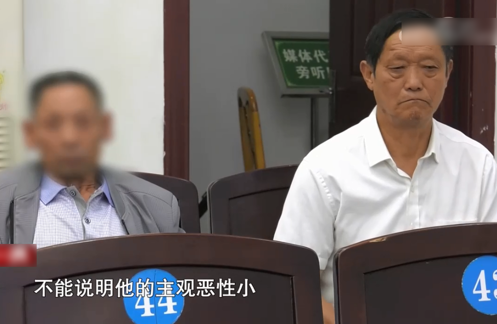 2020年2月19日凌晨,陈平被抢救过来后,情况也不容乐观,从一个精壮小伙