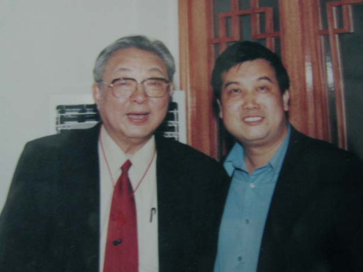 回顾演员唐杰忠一生献给相声却愧对家人死后儿女为遗产反目