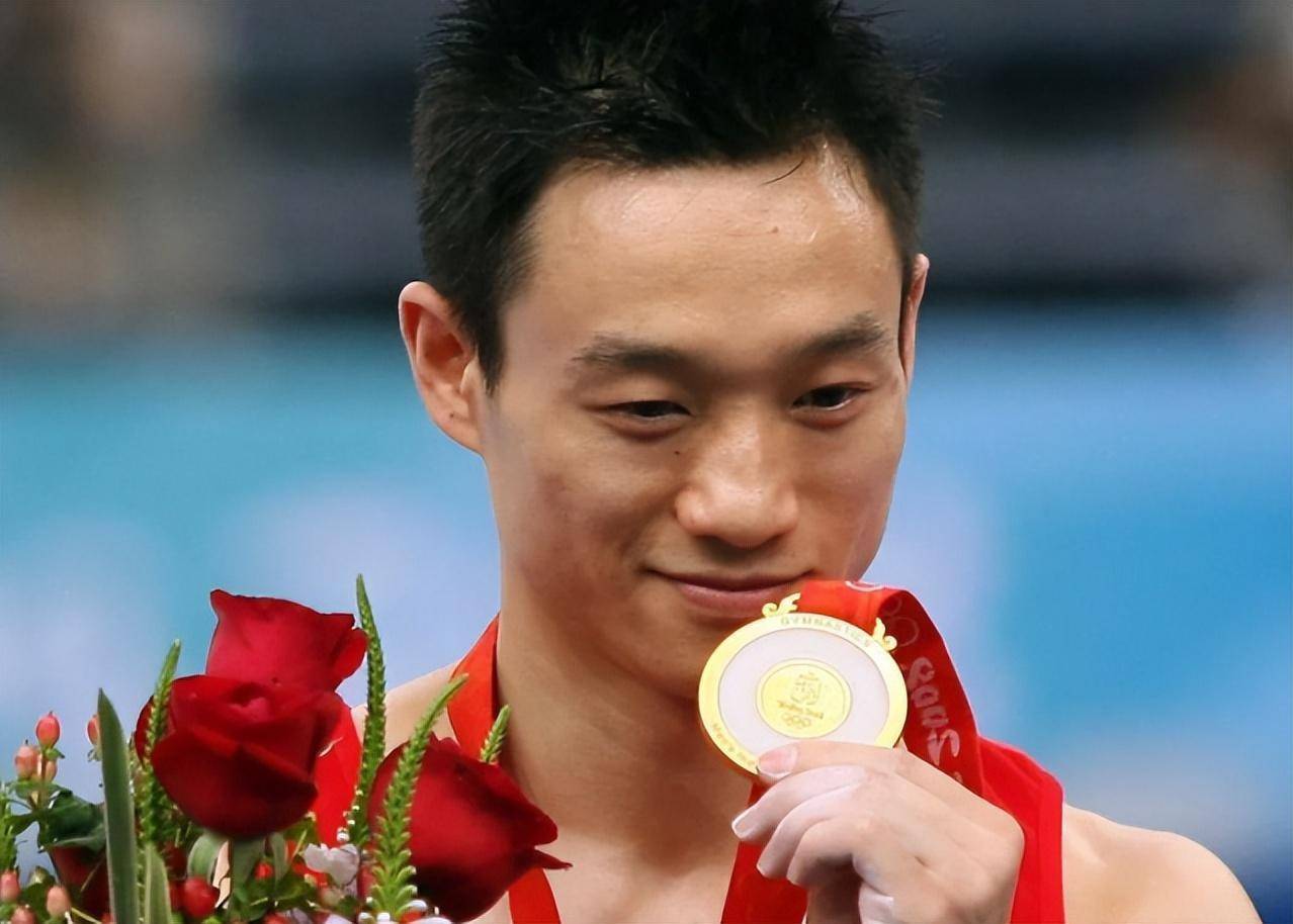 奥运体操冠军杨威:现终身需呼吸机维持生命,他到底经历了什么?