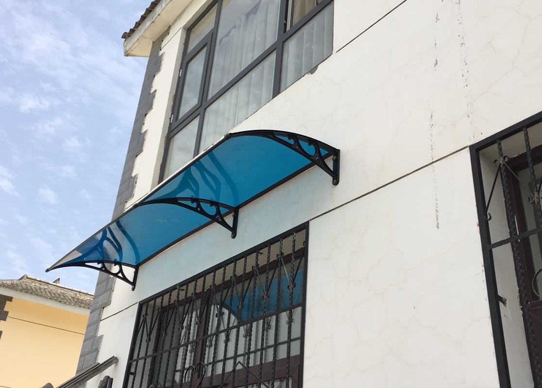 2020年重庆一小区失火,百余户业主家当被烧,究竟谁该来担责?