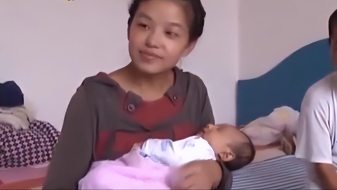 经过小孟的一番说服,孟家人终于同意约见小红了,这次见面使得孟家人对