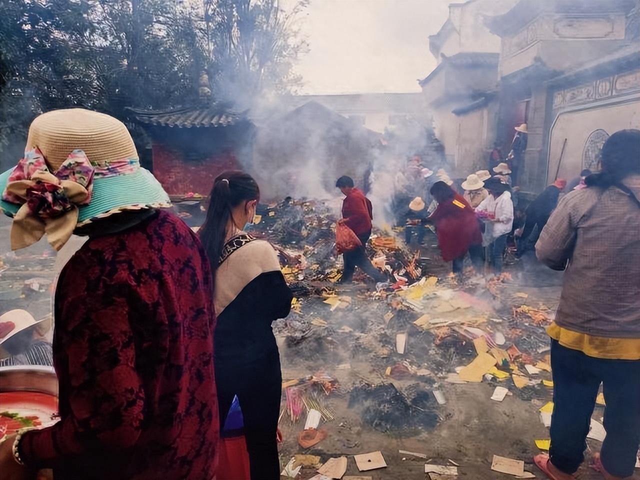 2024年清明节不一般老人说扫墓要推迟原来有这种说法