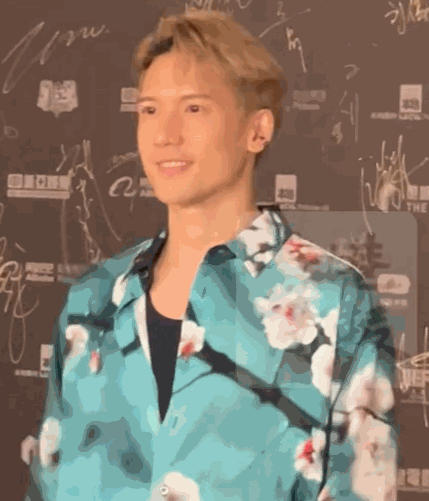 香港这一夜洪金宝头发花白冯德伦变帅气古天乐变化大