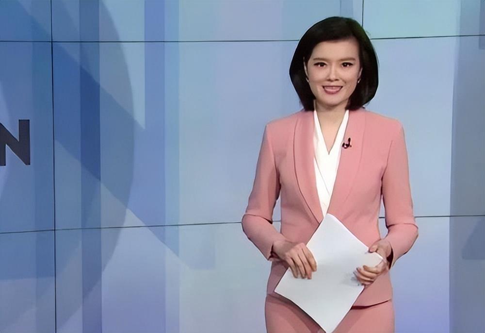 回顾主持邹韵曾征服康辉董卿全英文采访李显龙她真不简单