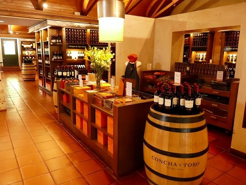 在凯诺1300多万粉丝的帮衬下,原本默默无闻的格鲁吉亚葡萄酒一夜间在