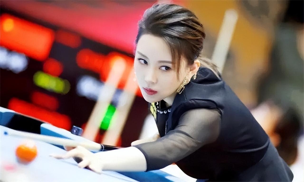 九球天后潘晓婷40岁身价8亿父亲成她婚姻路上的绊脚石