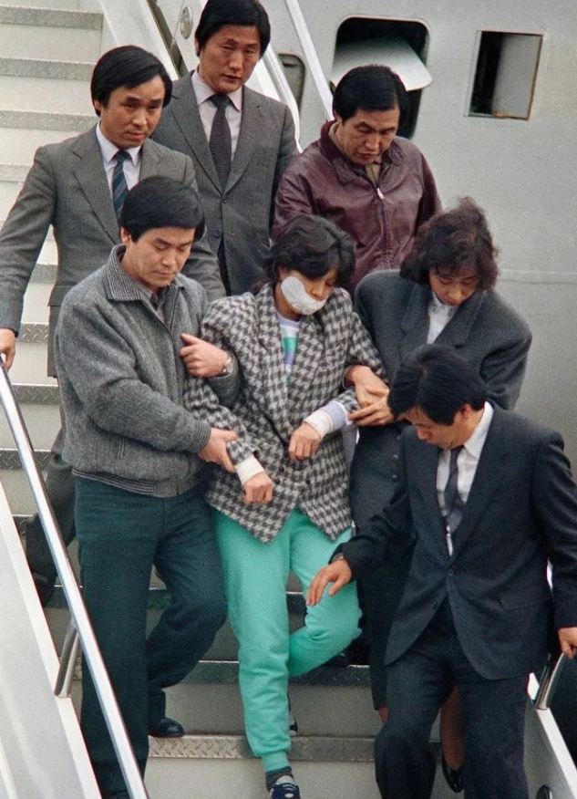 1987年朝鲜女特工炸客机致115人遇难被判死刑至今仍安然无恙