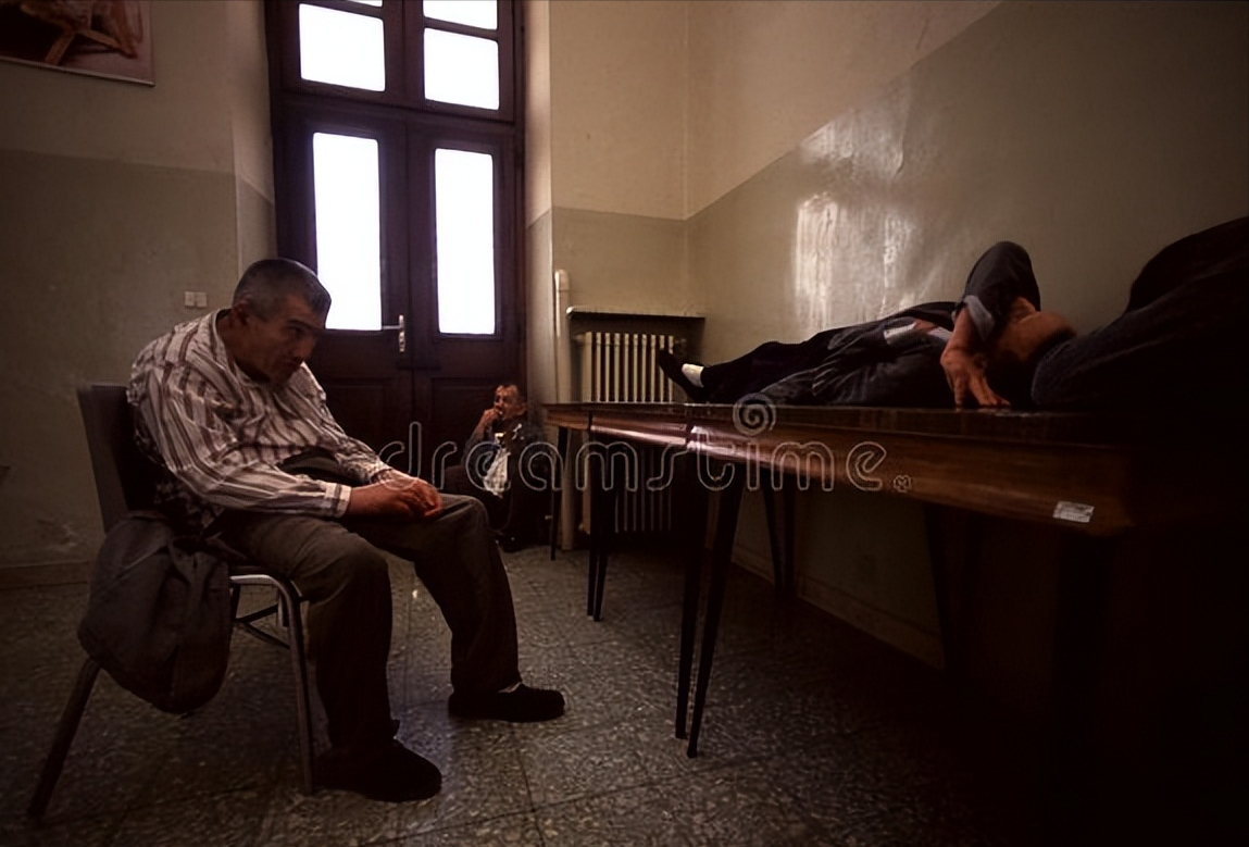 回顾他80多岁称儿子是天才6岁被打瞎眼睛现住在精神病院