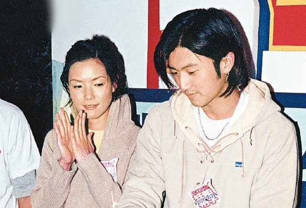 还债被嘘铁窗泪谢霆锋一曲终结四大天王希望之点毁谢贤手里