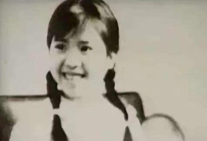 回顾金融才女梁以薇不做富家千金嫁京剧老生如今过得怎样