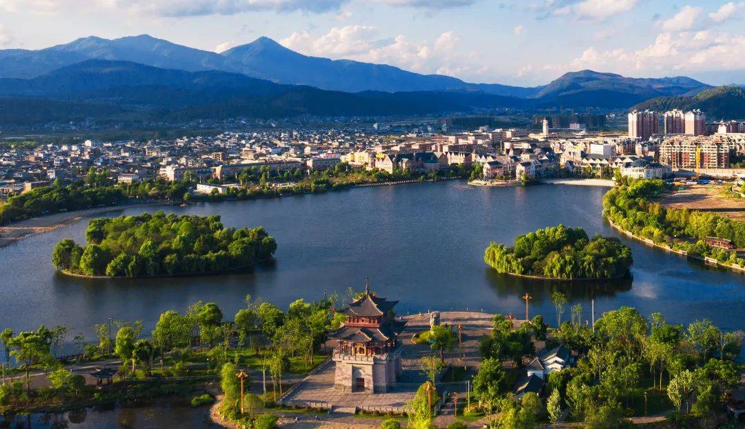 云南滕冲:一座充满热带风情的宝藏之地,外地人来腾冲旅游必看!