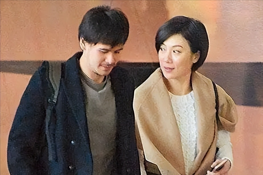 张可颐与宣萱互撕一顿发言得罪佘诗曼郭可盈年轻时有多飘