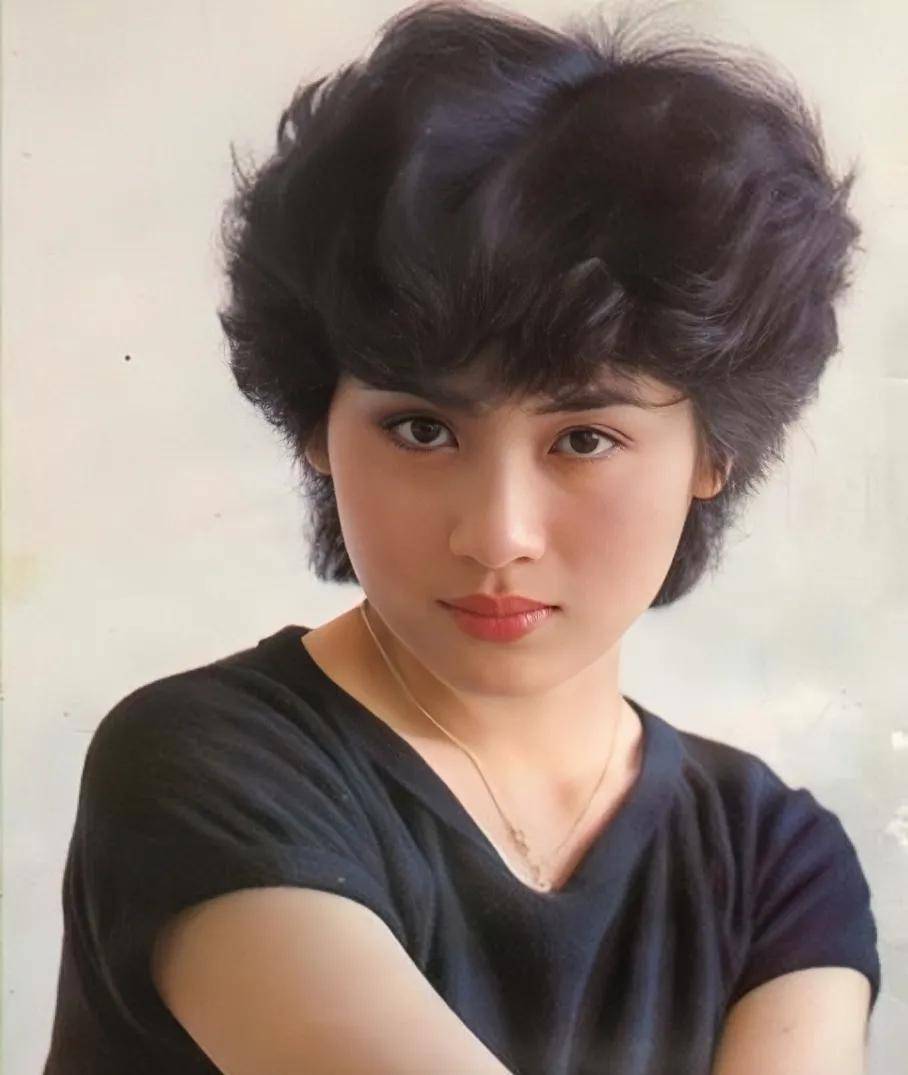 回顾一个被遗忘的女演员年轻时倾国倾城如今却逐渐变胖