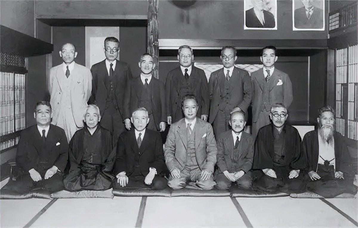 娶日本老婆的大汉奸正法前狂言为国牺牲法警听不下去两枪毙了