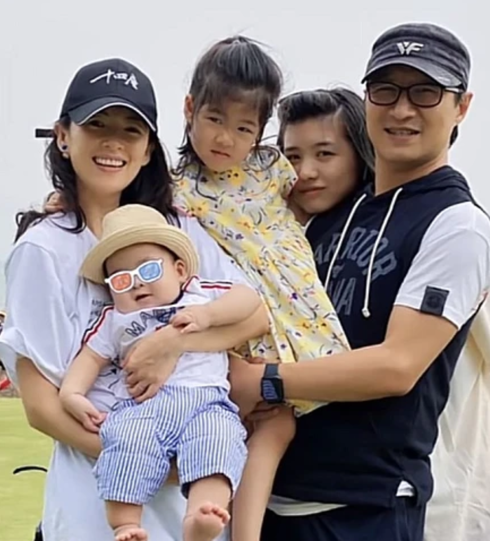 回顾高枫前女友是章子怡为刘德华创作笨小孩34岁突然离世