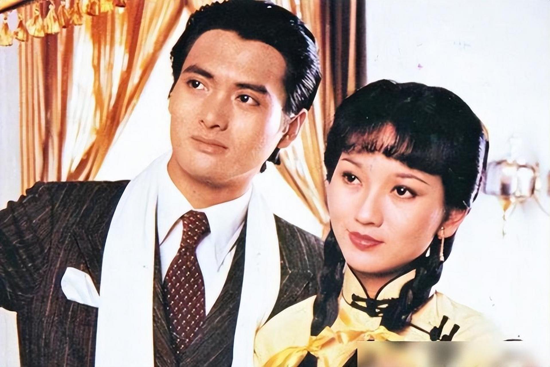 厦门留光青蛇缘起:总体来说,电影《上海滩》在社会上引起了广泛的讨论
