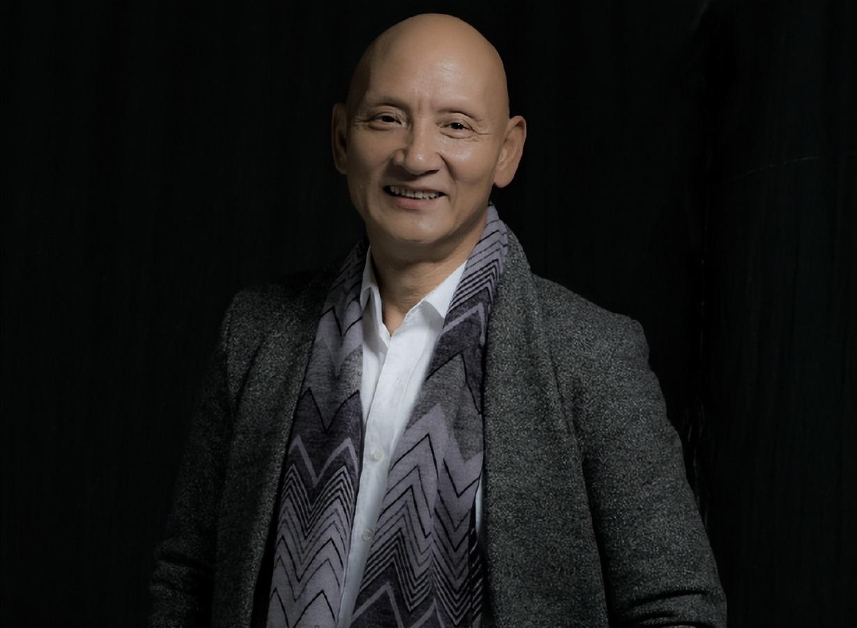 杜玉明娶12岁相识的初恋逆袭成金牌反派一生只爱一人