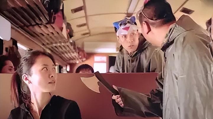 回顾冯远征不顾反对娶大8岁梁丹妮丁克30年如今他值得吗