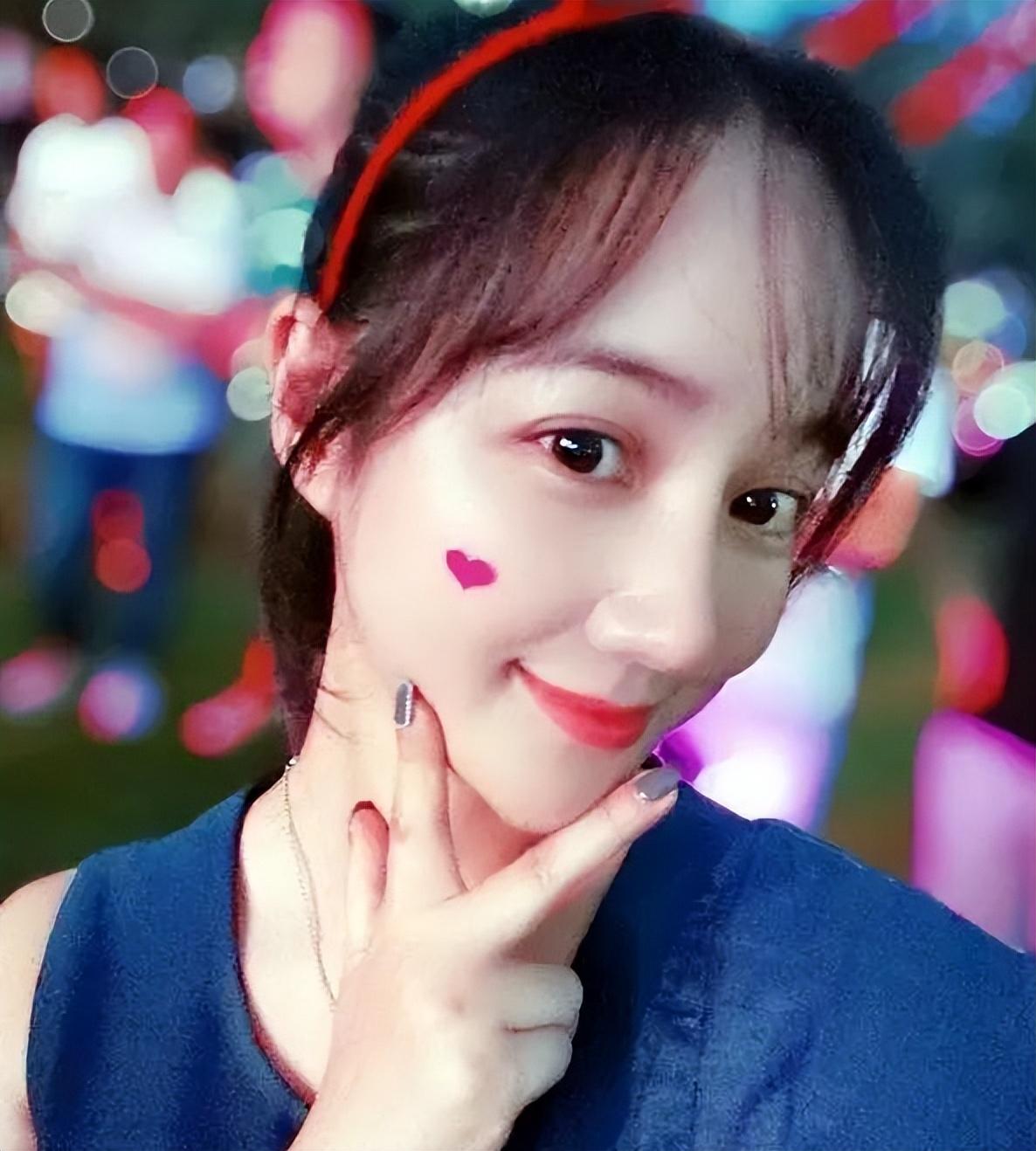 演员关思婷男友患抑郁症后不离不弃结婚12年无儿无女也幸福