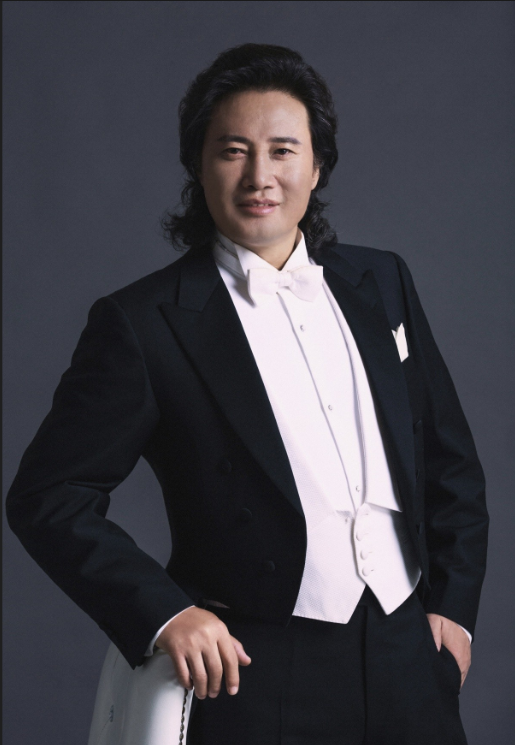 回顾男高音戴玉强40岁成名与初恋结婚29年如今女儿成他骄傲