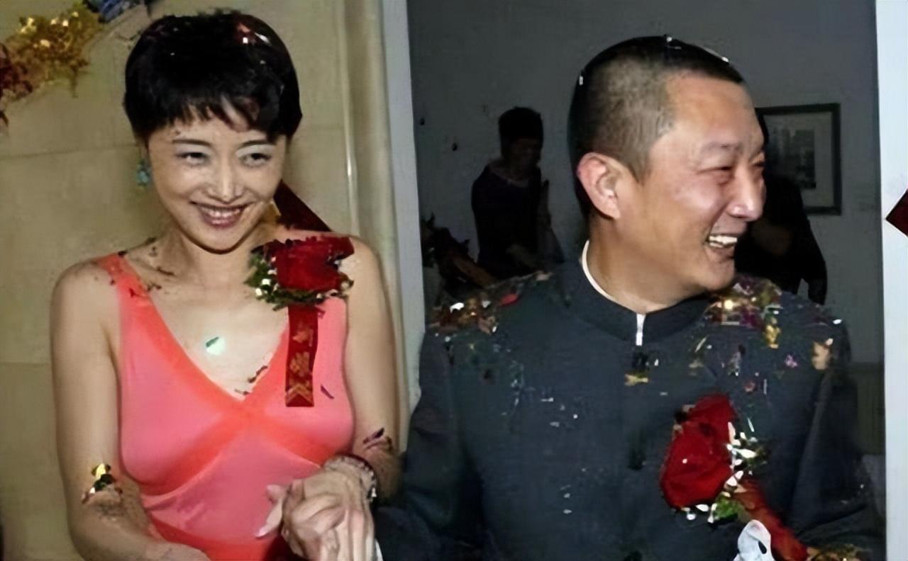 回顾3段婚姻2次离带着二夫的孩子和一夫复合后刘蓓过得怎么样