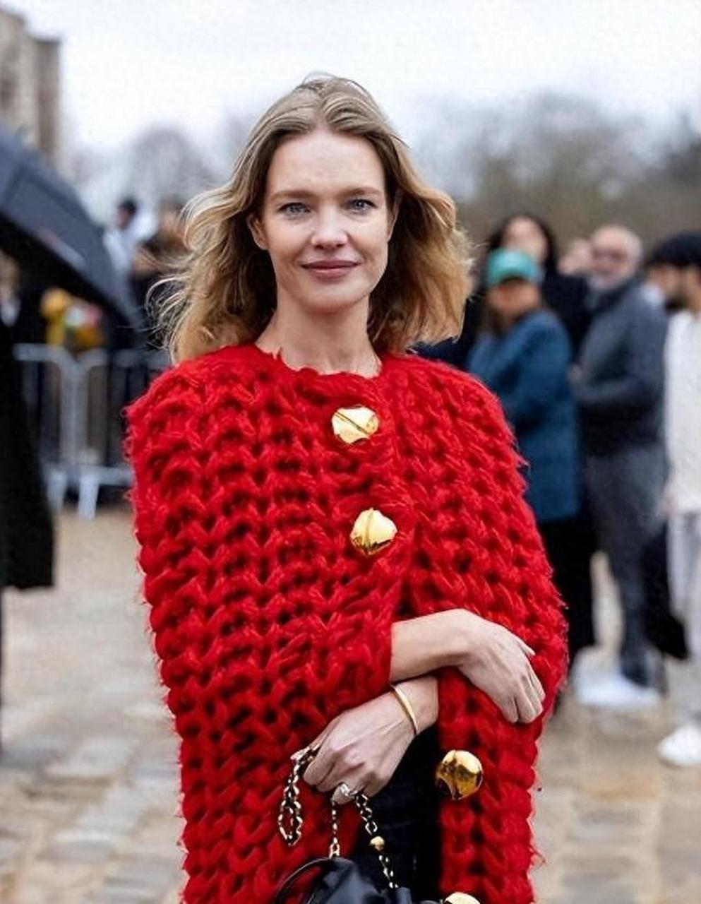 娜塔莉·沃佳诺娃从一个贫困家庭的少女成长为国际顶级模特,嫁给英国