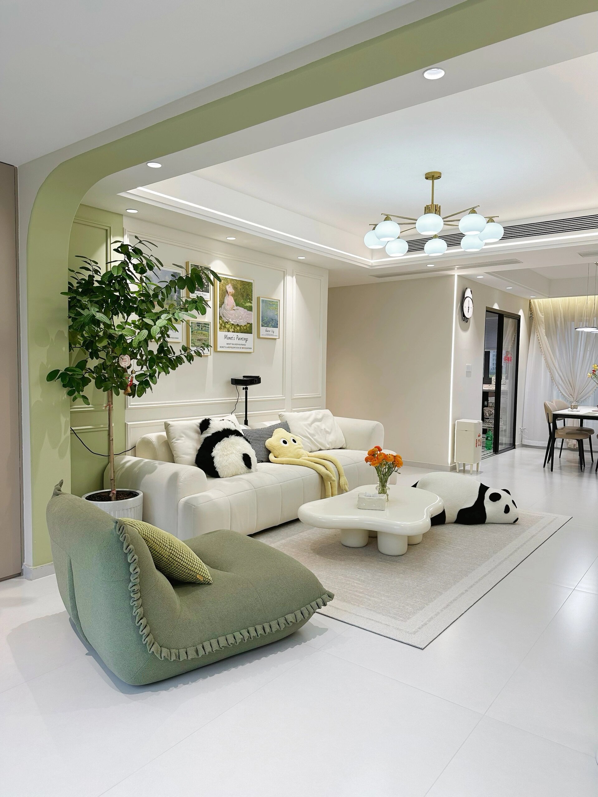 套内120平四房 虽然在4楼,但是小洋房采光很好 虽然没有装修公司,但是