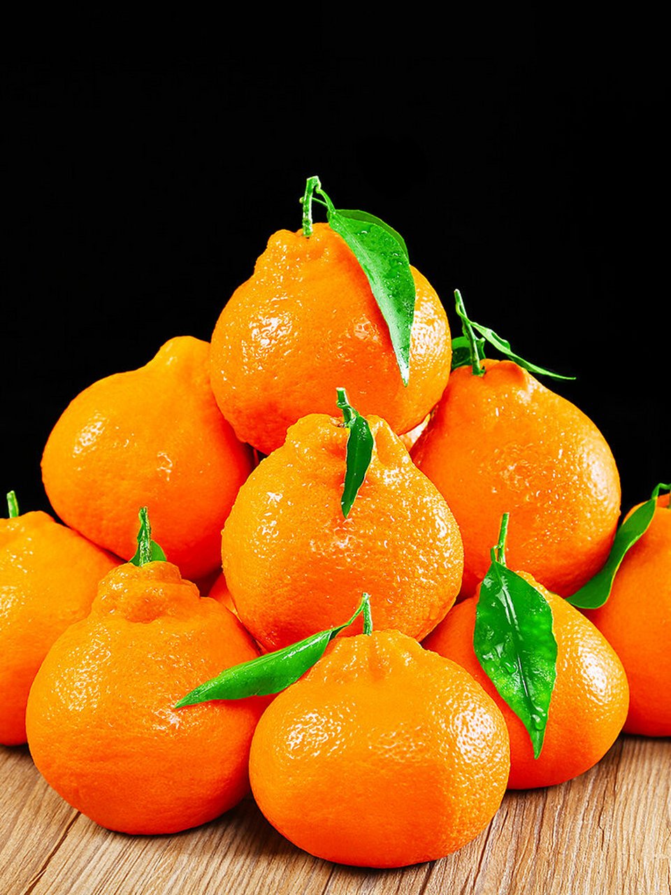 粑粑柑图片  粑粑柑,也被称为春见,是一种杂交柑种,原产于日本静冈县