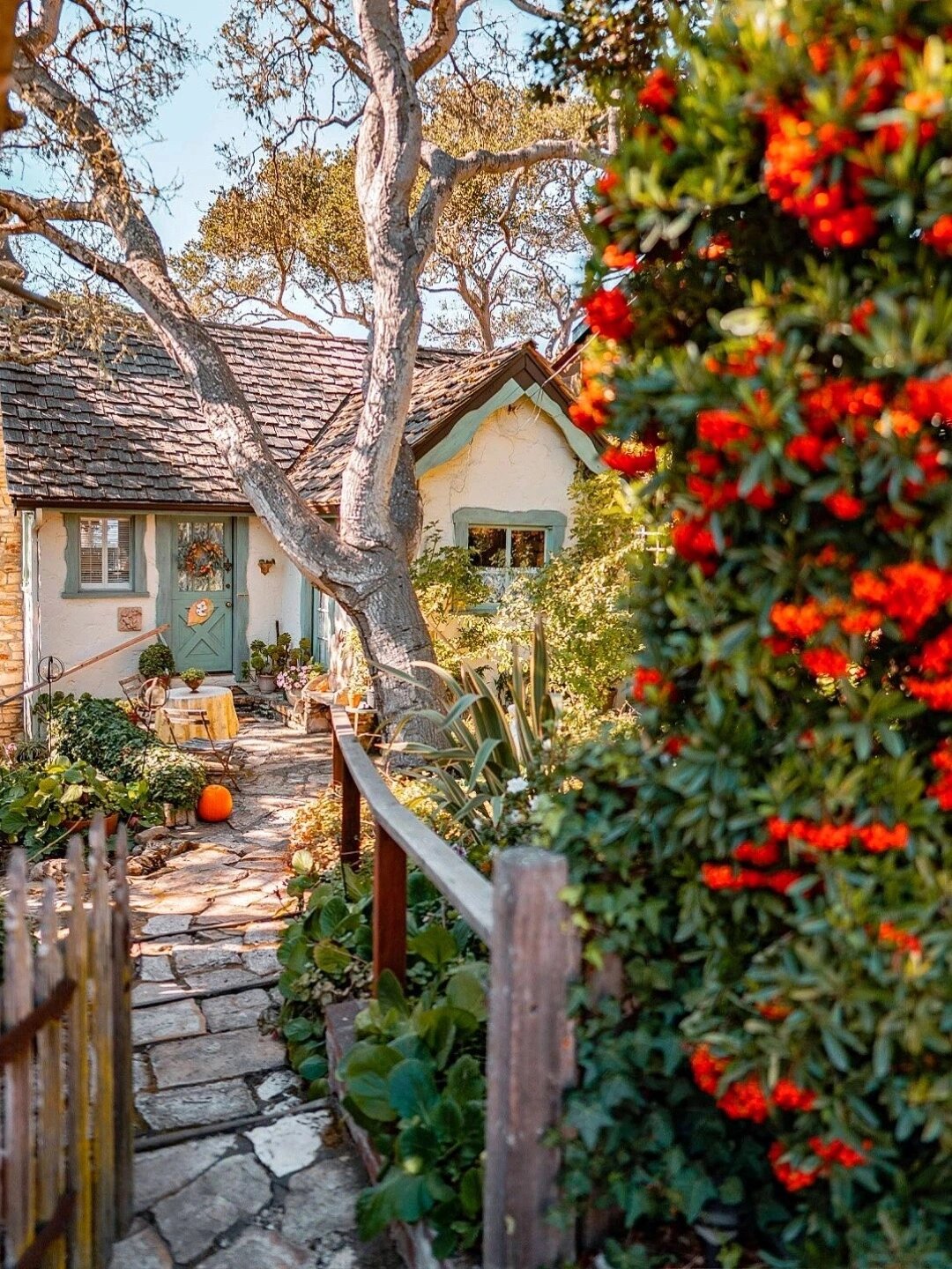 加州卡梅尔小镇 现实版的童话世界  今天我要和你们分享的是加州的