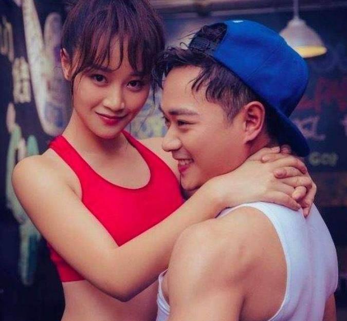 曹骏,当初家喻户晓的童星只能靠"蓝盈莹前男友"上热搜?