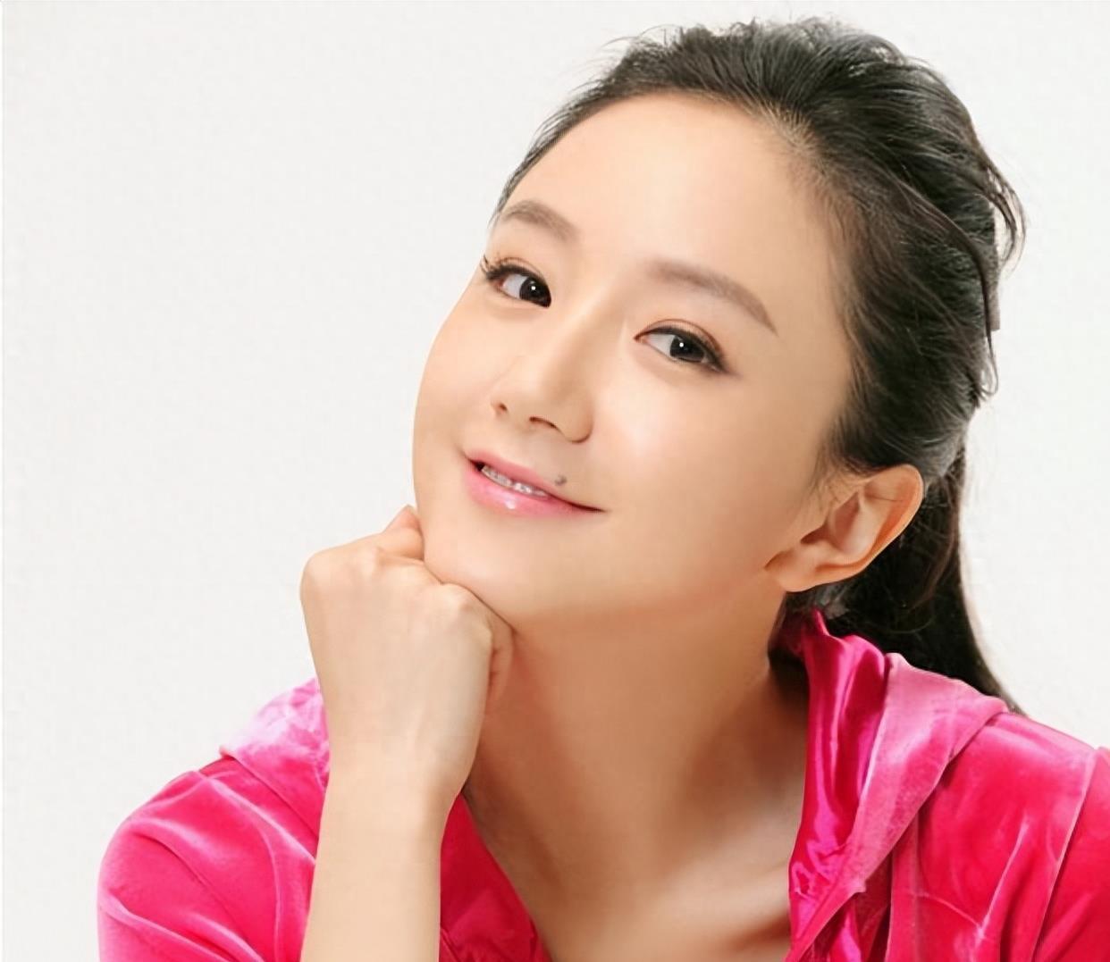 李倩:16岁拍戏救患癌父亲,曾是黄轩唯一官宣女友,点痣后认不出