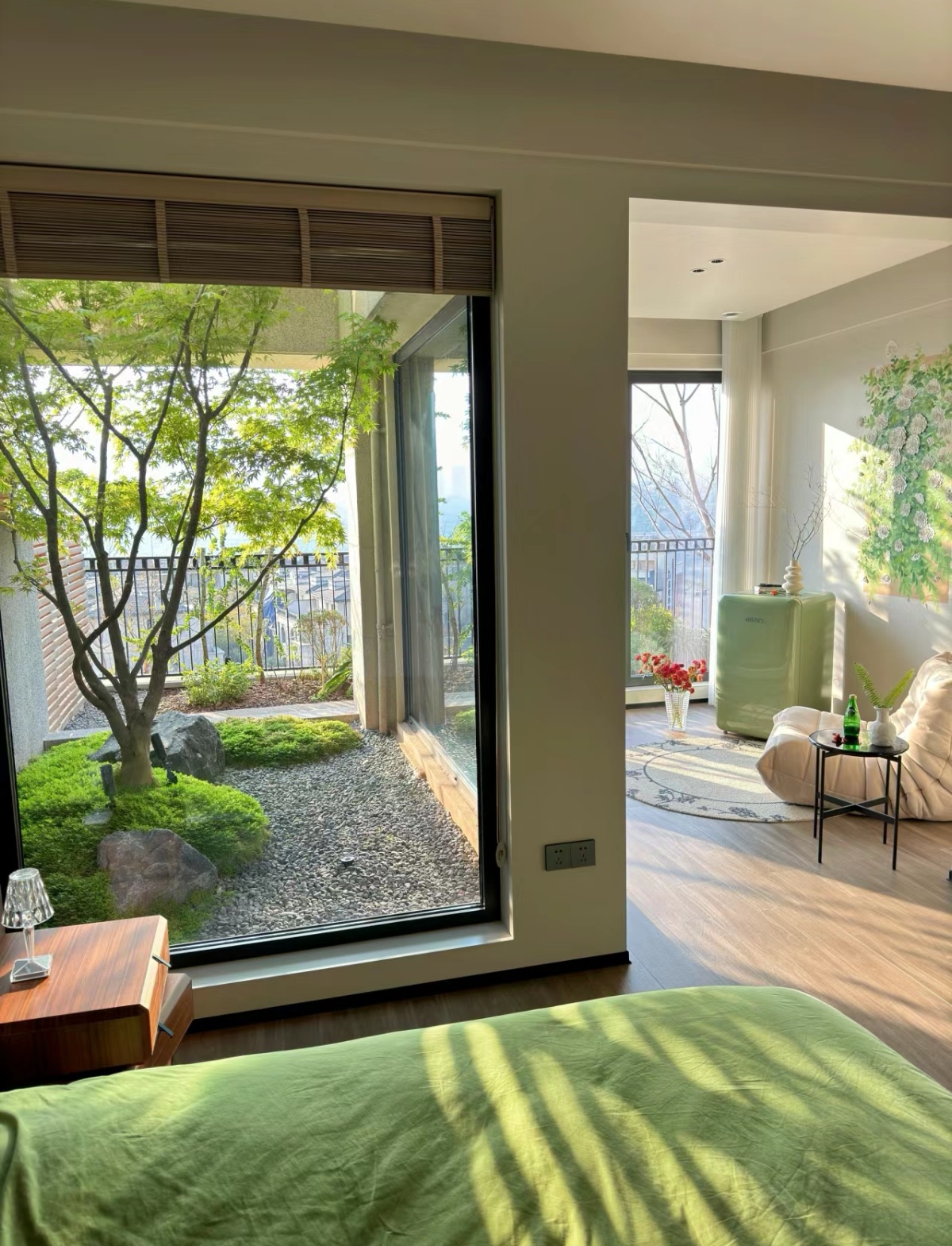 住一层大平层真的很舒服呀有美丽的外景和心爱的放空小角落一整个
