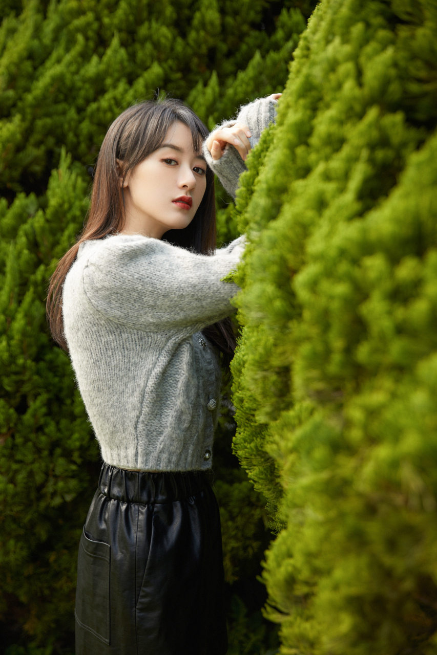 时尚女王袁冰妍,唯美写真展现别样风情,这样的壁纸你心动了吗?