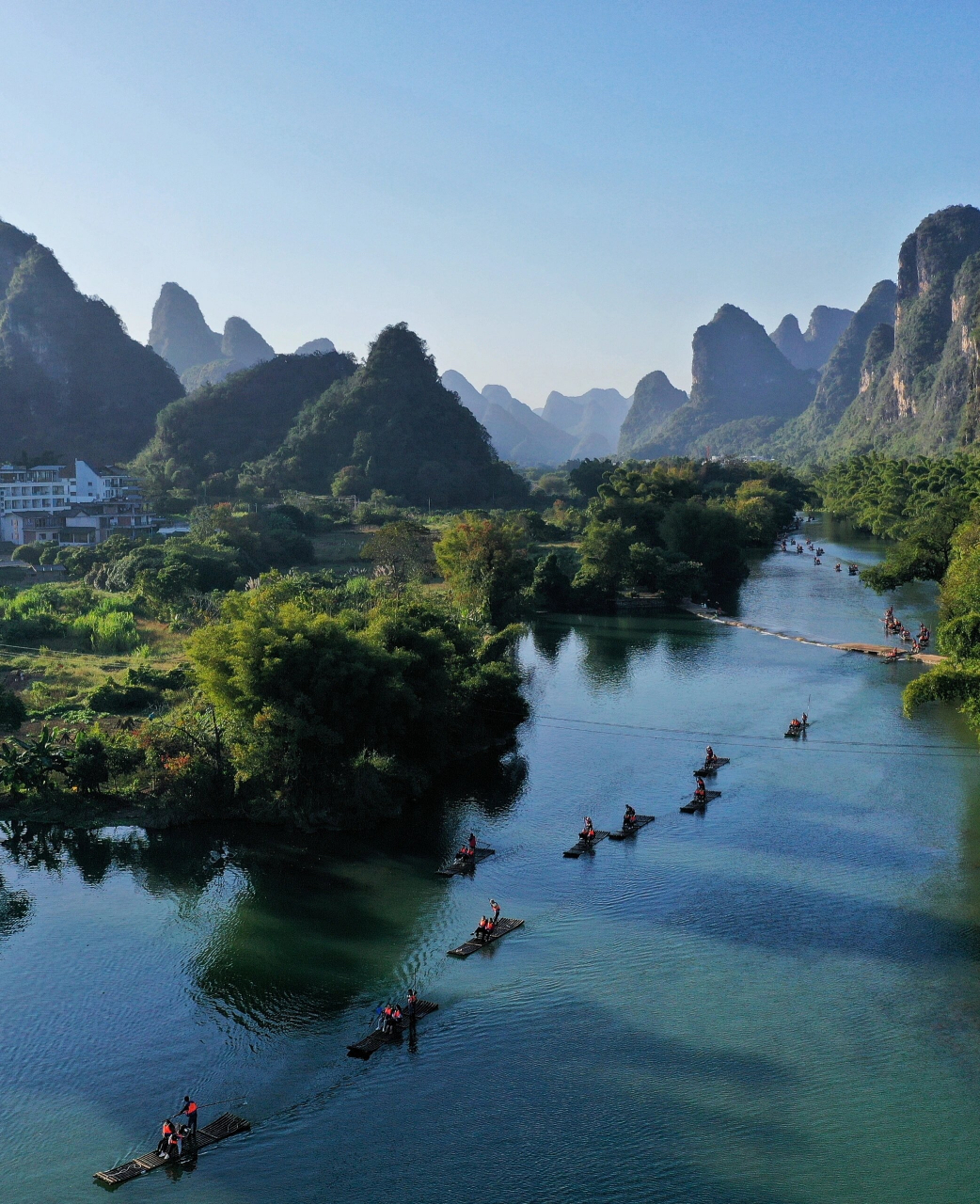 桂林遇龙河 遇龙河,位于广西桂林市阳朔县,是漓江在阳朔境内最长的一