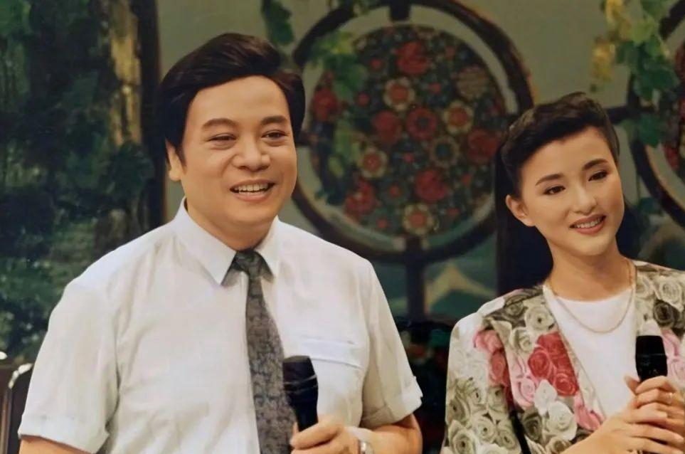 回顾杨澜我与老公早已无爱若再在一块对彼此都是很不公正的