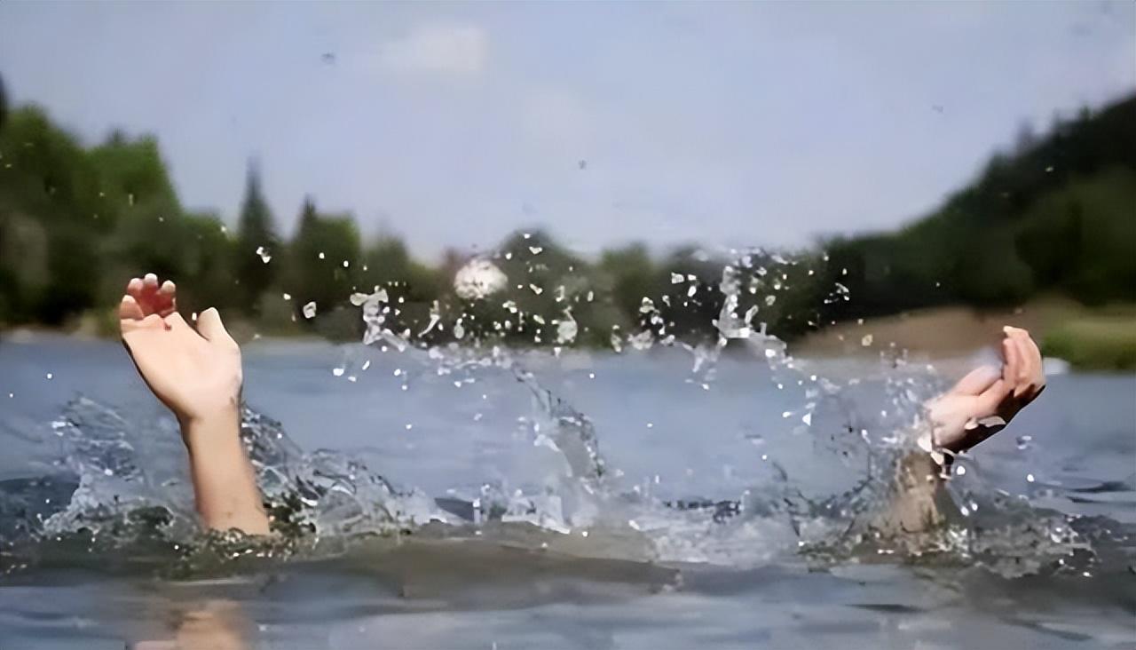 2010年吉林15岁男孩为救同学溺亡被救者却反咬一口死了活该