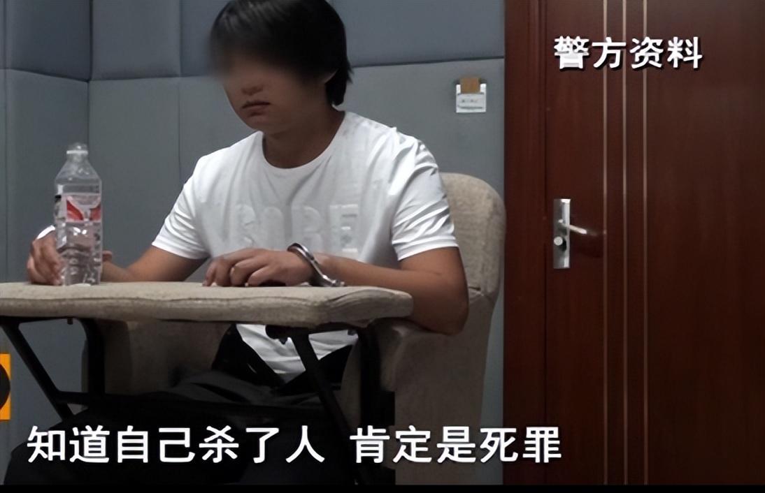 原来马丽怀孕后,为了方便产检,一直带着张海军住在市里的小姑马小红家