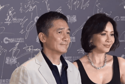 香港这一晚古天乐垮成蜡像被叶子楣的脸吓到72岁洪金宝赢麻